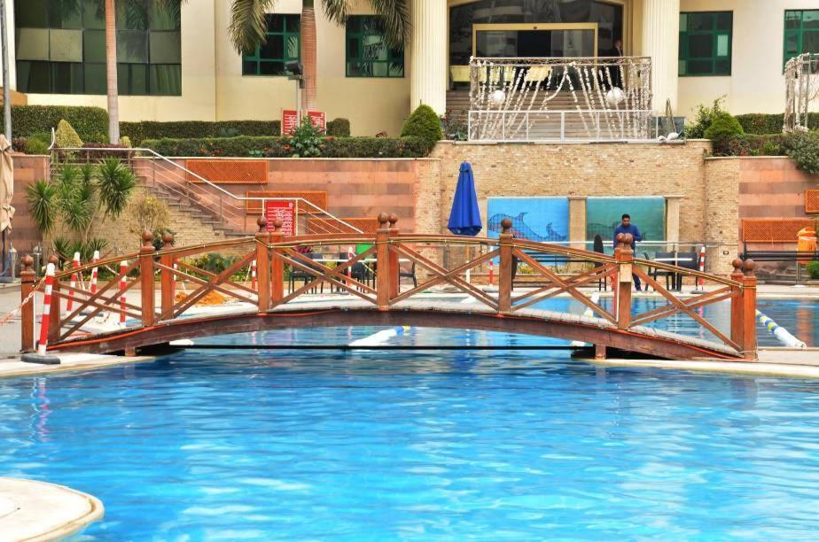 Chain Luxe Paradise Hotel Cairo