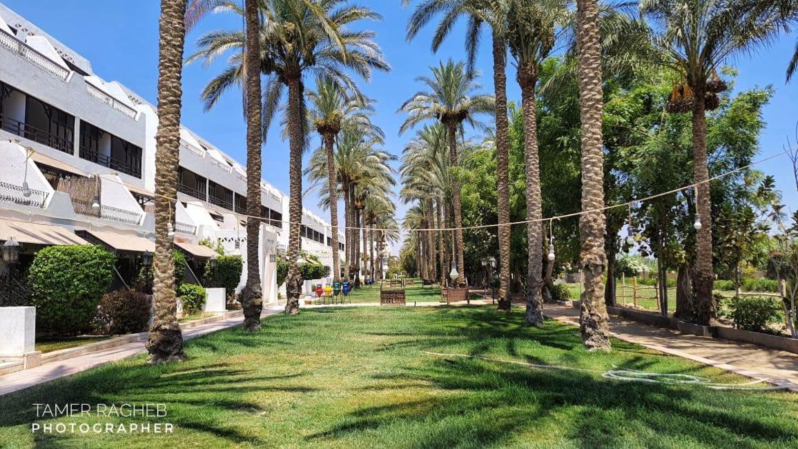 Resort Six Corners Abu Sultan