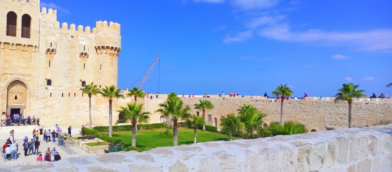 Fayrouz Mandara Near The Sea