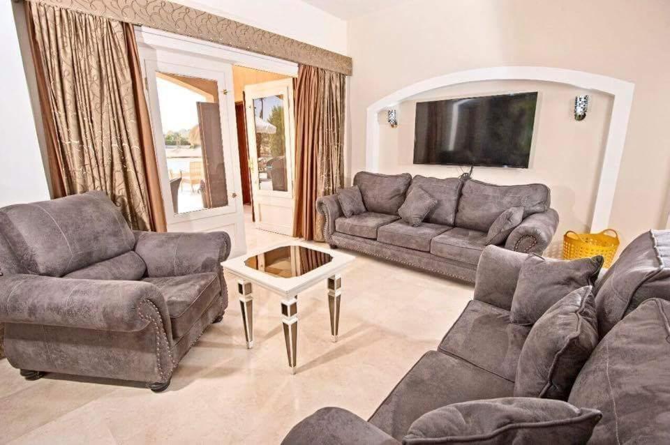 Villa Y 140 Wast Golf Heated Private Pool