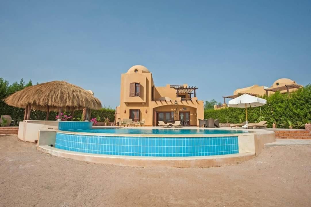 Villa Y 140 Wast Golf Heated Private Pool *