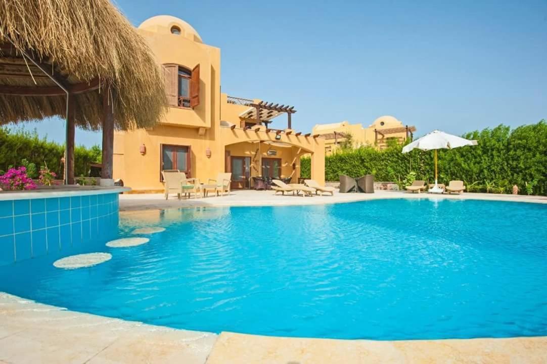 Villa Y 140 Wast Golf Heated Private Pool *