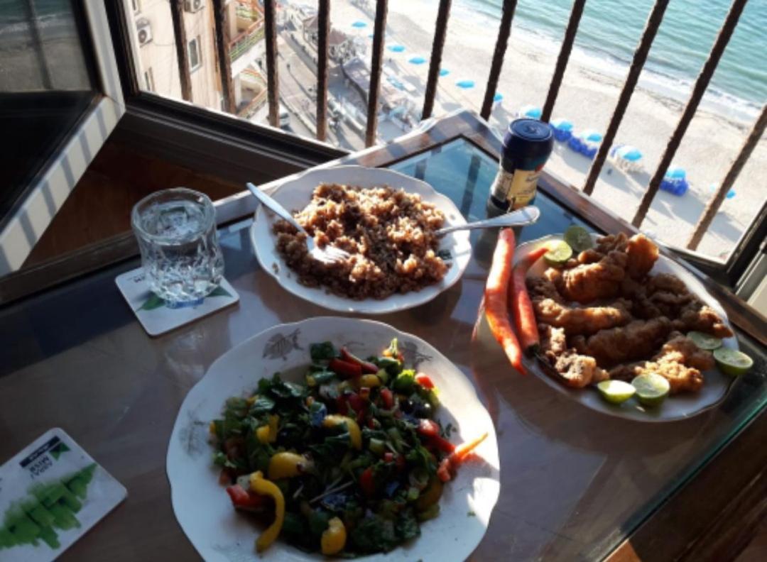 Zamzm Panoramic Sea View Family Flat - Beachfront * Alexandria
