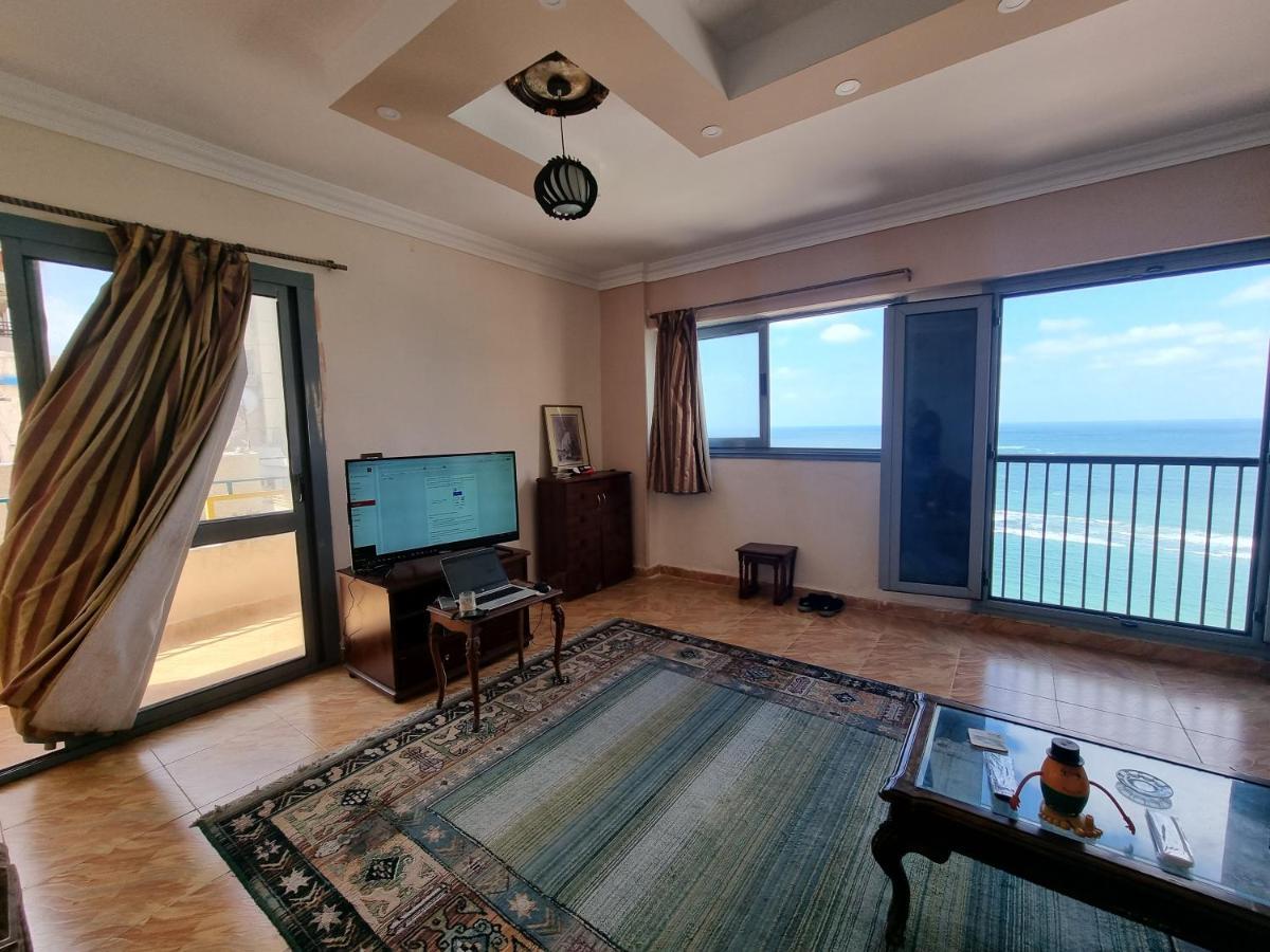 Zamzm Panoramic Sea View Family Flat - Beachfront *