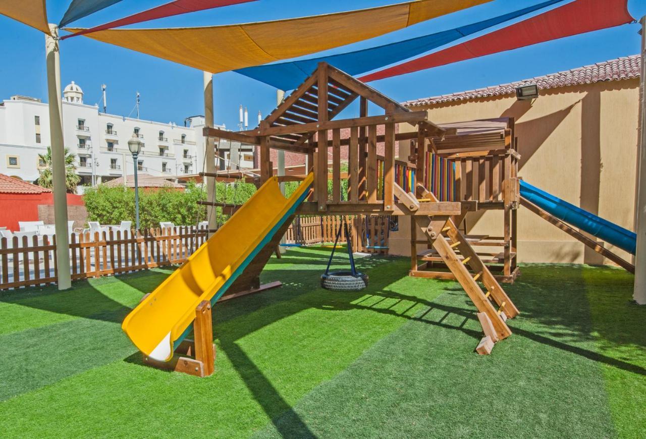 Sun & Sea And Aqua Park -
