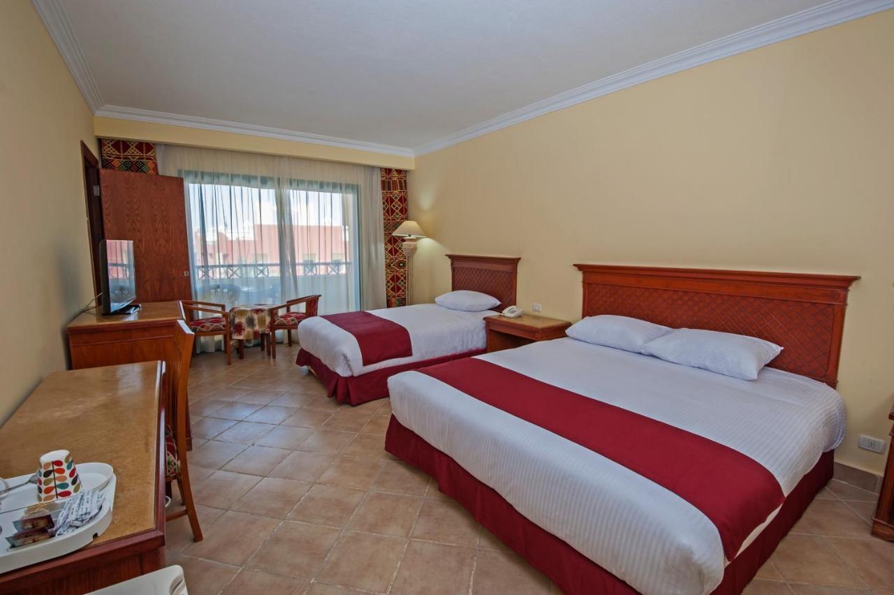 Sun & Sea And Aqua Park - Resort 3*