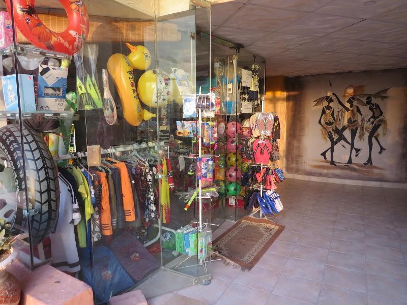 Africana & Resort