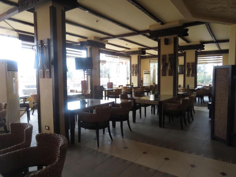 Resort Africana & Qaryat Shakush