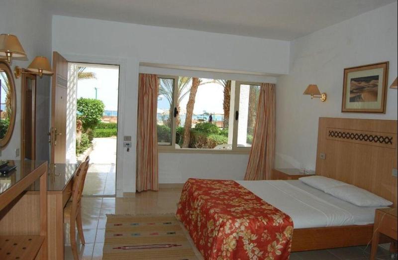 Menaville 4*