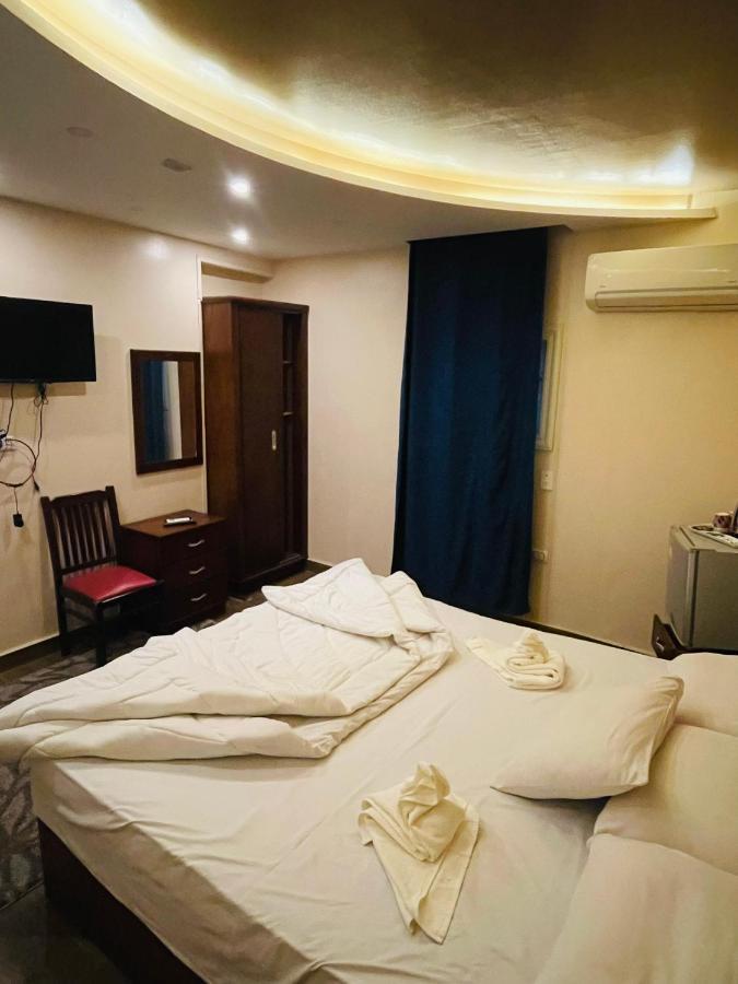 Makadi Pyramids View Hostel Kafret el-Gabal