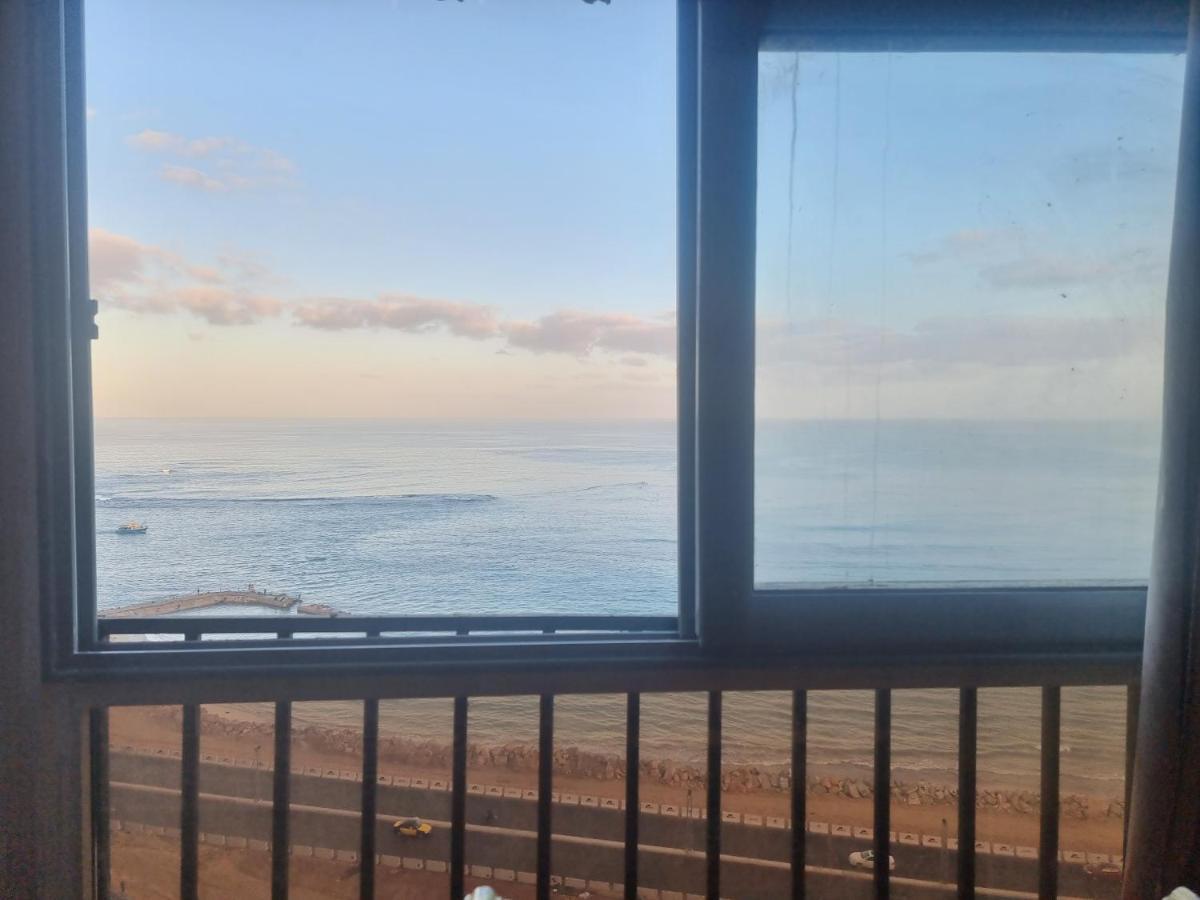 Zamzm Panoramic Sea View Family Flat - Beachfront Alexandria
