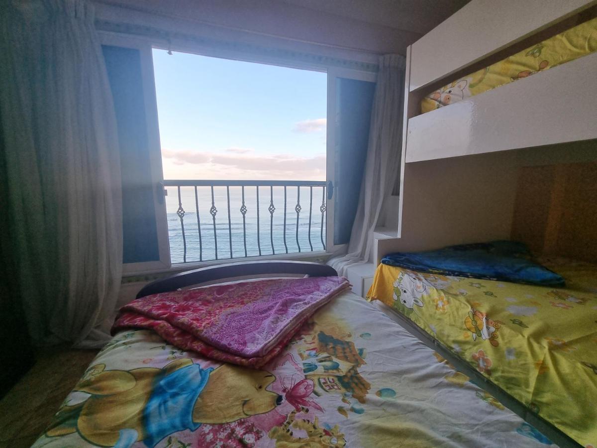 Zamzm Panoramic Sea View Family Flat - Beachfront *