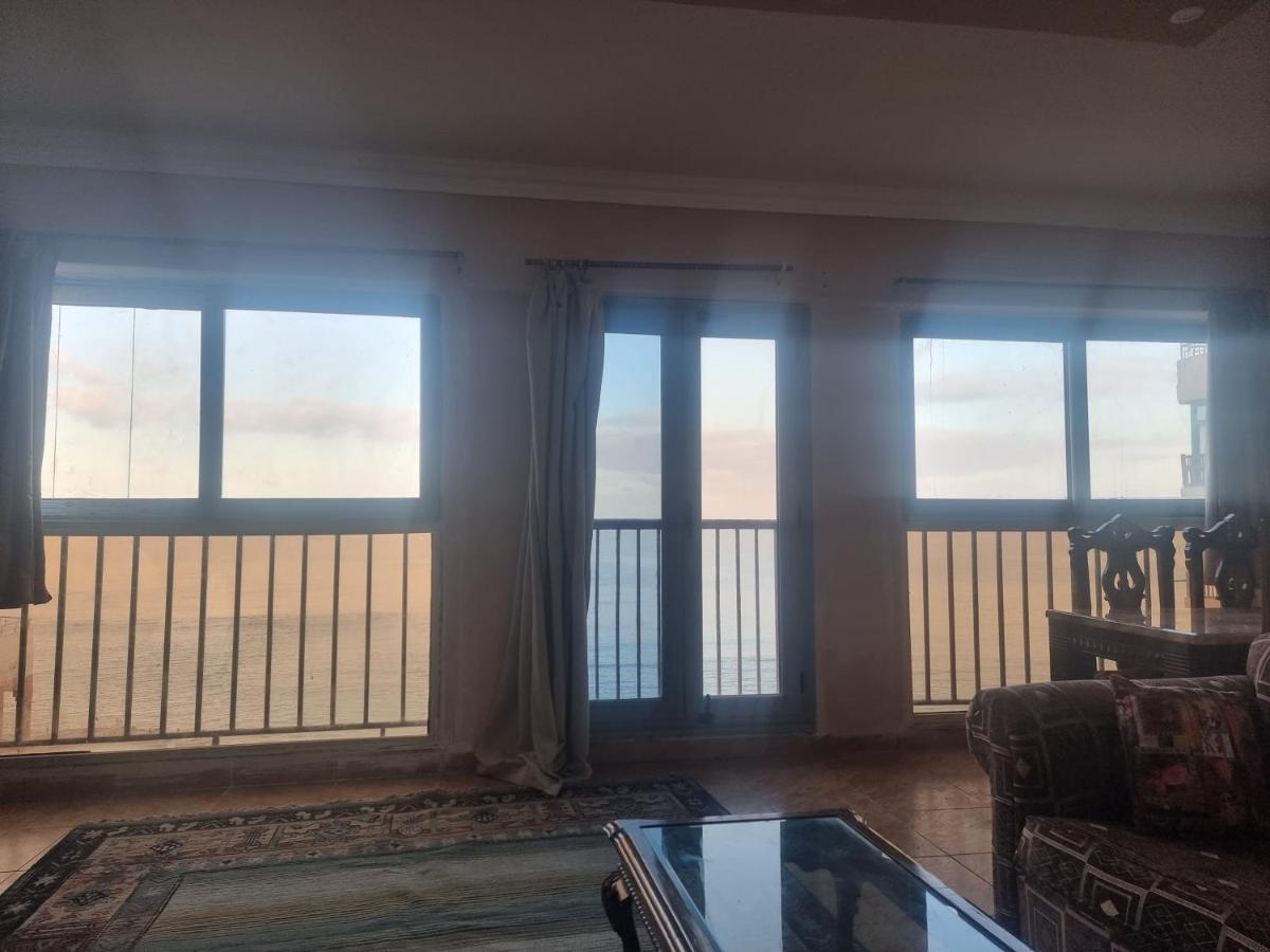 Zamzm Panoramic Sea View Family Flat - Beachfront Apartment