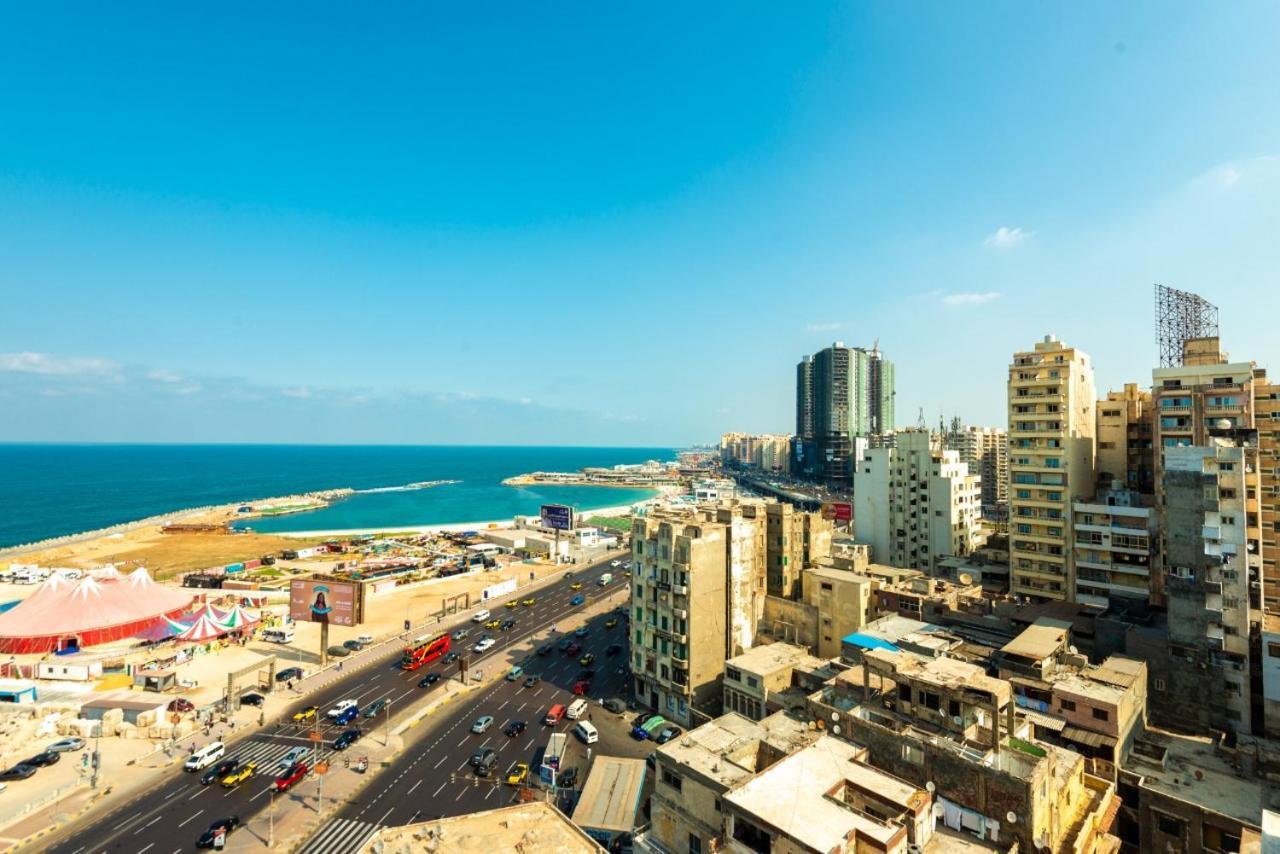 مكيفة علي البحر مباشرة اغتنم الفرصة