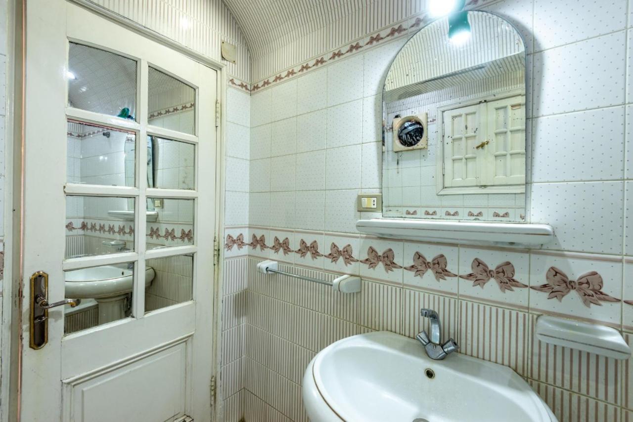 Apartment مكيفة علي البحر مباشرة اغتنم الفرصة Alexandria