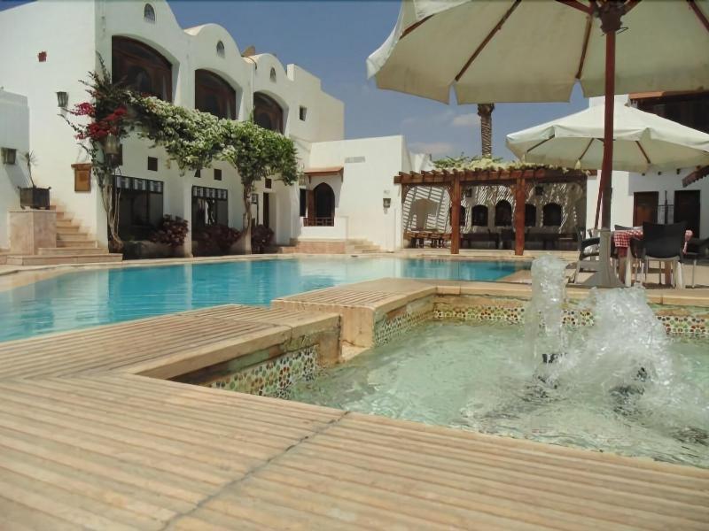 Resort Six Corners 3*