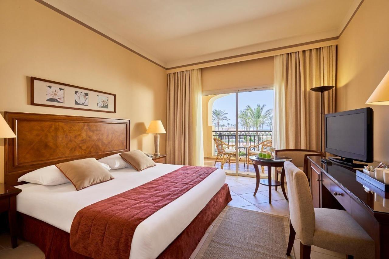 Jaz Tamerina, Almaza Bay Otel 5*