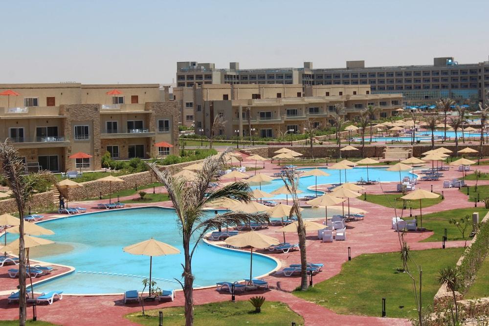Resort Tolip North Coast 5*