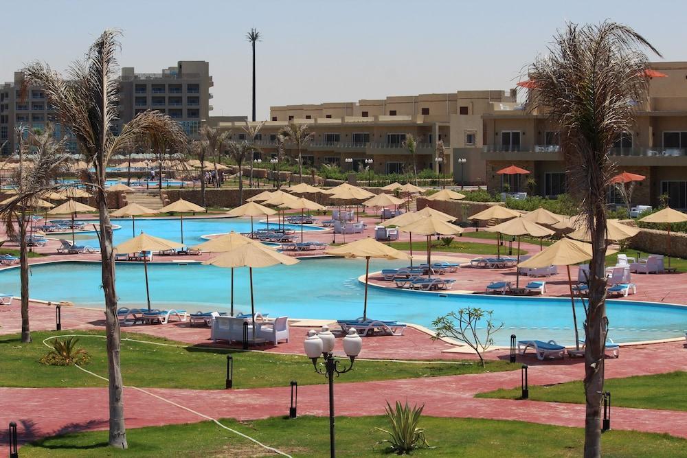 Tolip North Coast Resort El Alamein