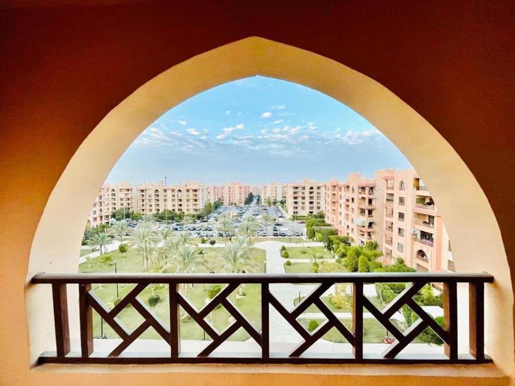 Luxurious 3 Bedroom Rustic Overlooking Huge Garden - For Families And Couples Cairo