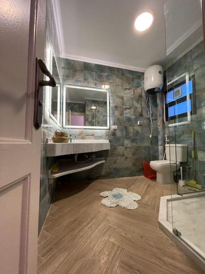 Apartament Luxurious 3 Bedroom Rustic Overlooking Huge Garden - For Families And Couples