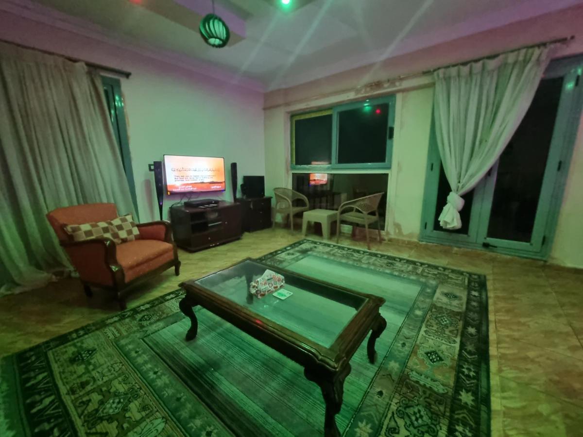 Zamzm Panoramic Sea View Family Flat - Beachfront *