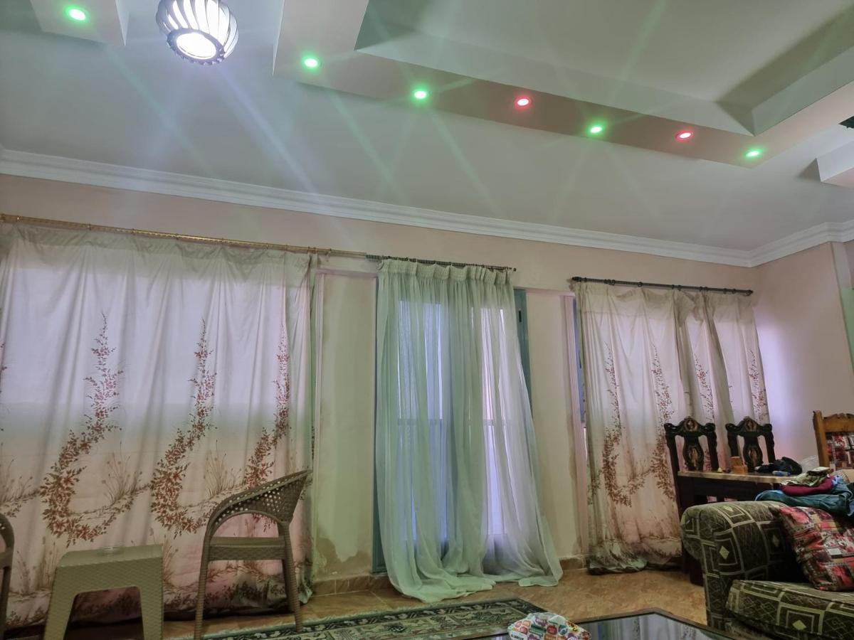 Zamzm Panoramic Sea View Family Flat - Beachfront *