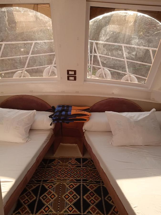 Botel Houseboat And Nile Cruises Zainoba *