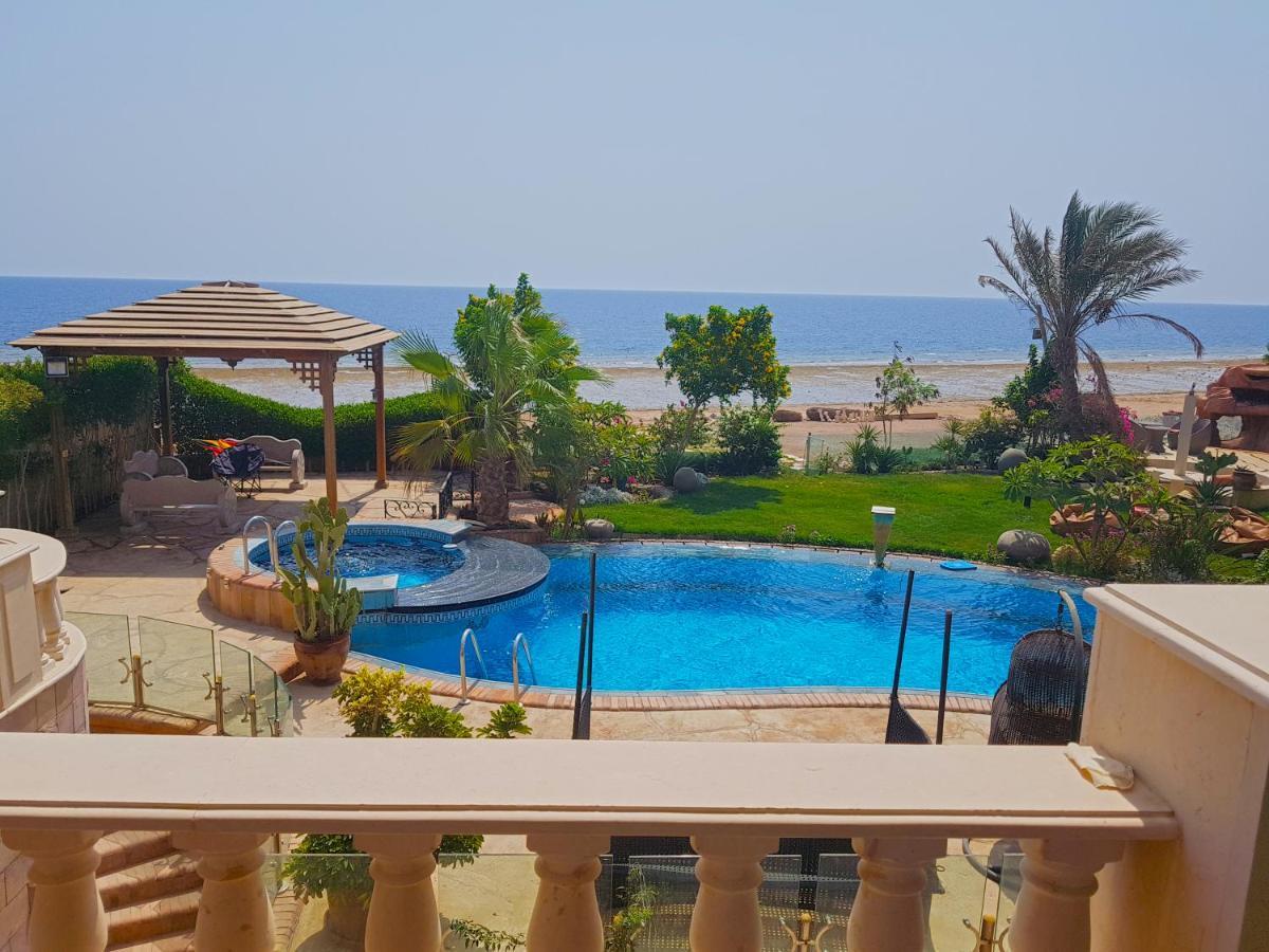 Luxury Seafront Pool - 3 Stories & Roof Floor - Master Bedrooms *