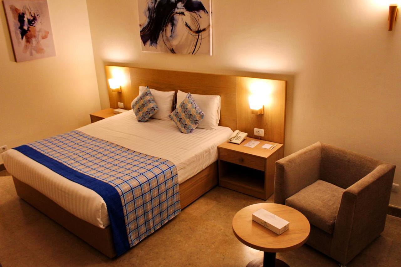 Resort Palm Families And Couples Only 4*