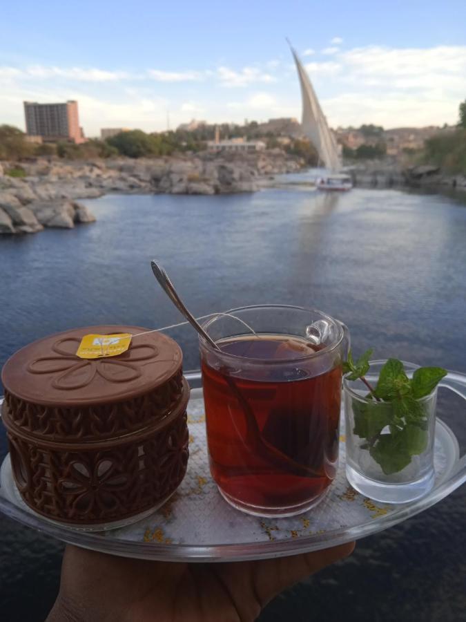 Botel Houseboat And Nile Cruises Zainoba Assuan