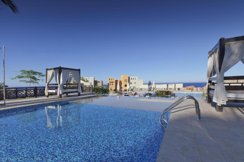 Aparthotel Azzurra 2*