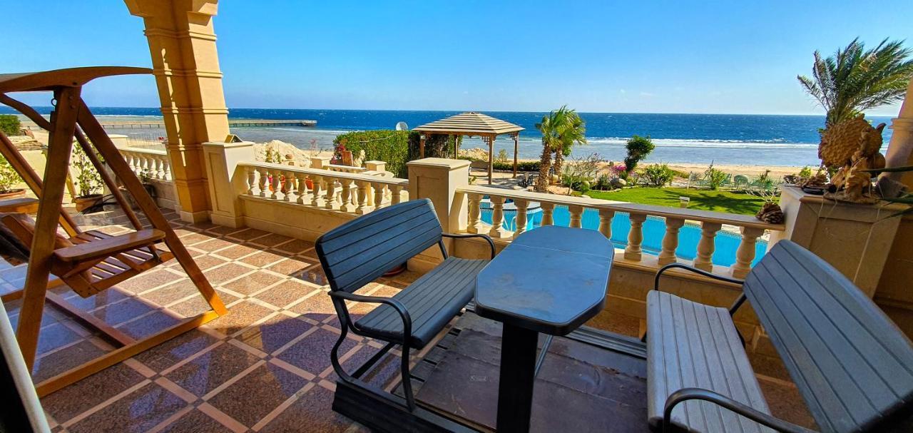 Luxury Seafront Pool - 3 Stories & Roof Floor - Master Bedrooms