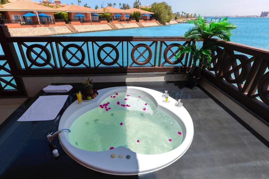Resort Golden Ocean Marina