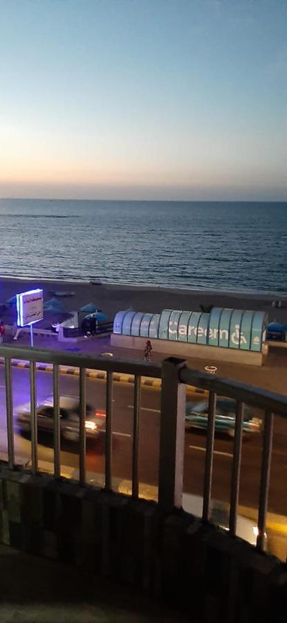 مكيفة ميامي ع البحر مباشرةً Alexandria