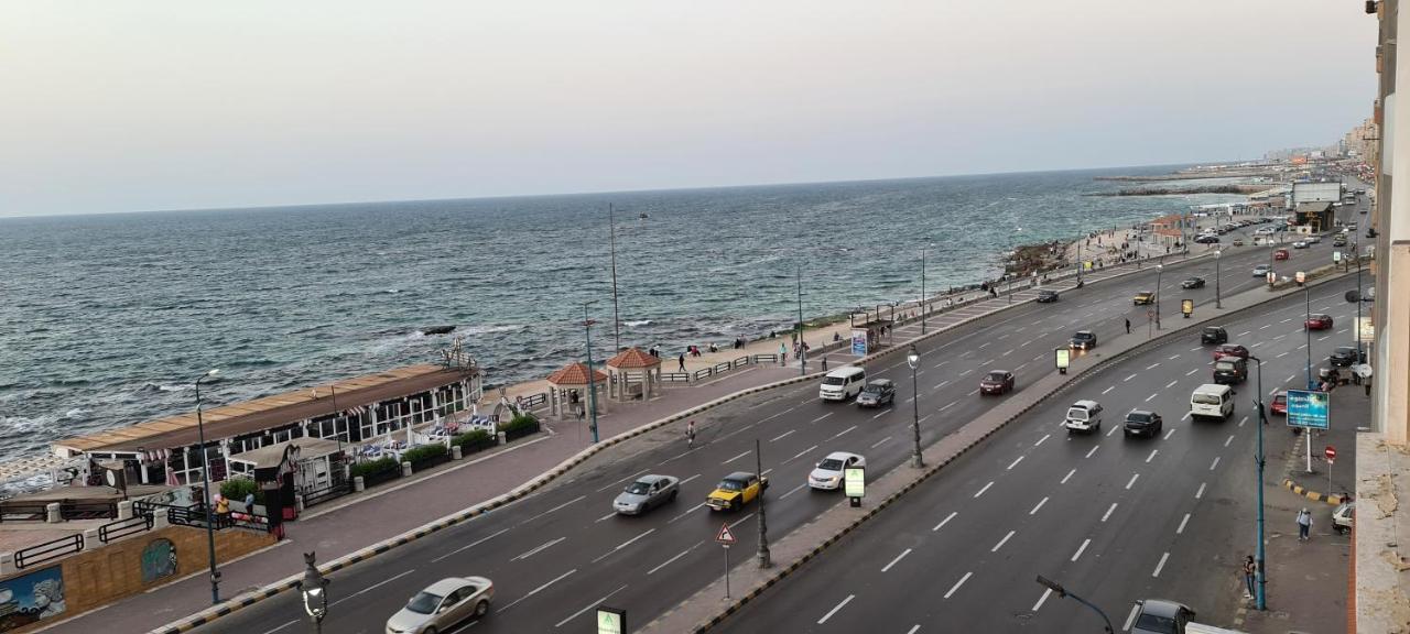 Alex Sea View - Families Only Alexandria