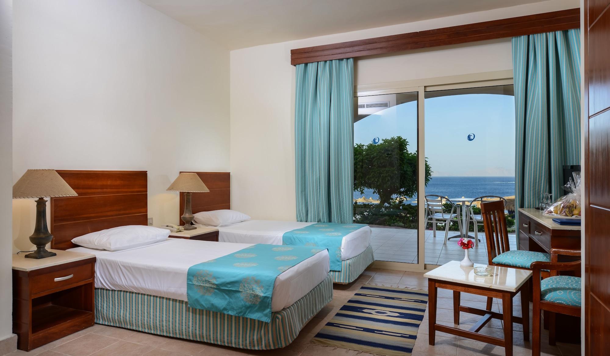 Amphoras Blu Resort