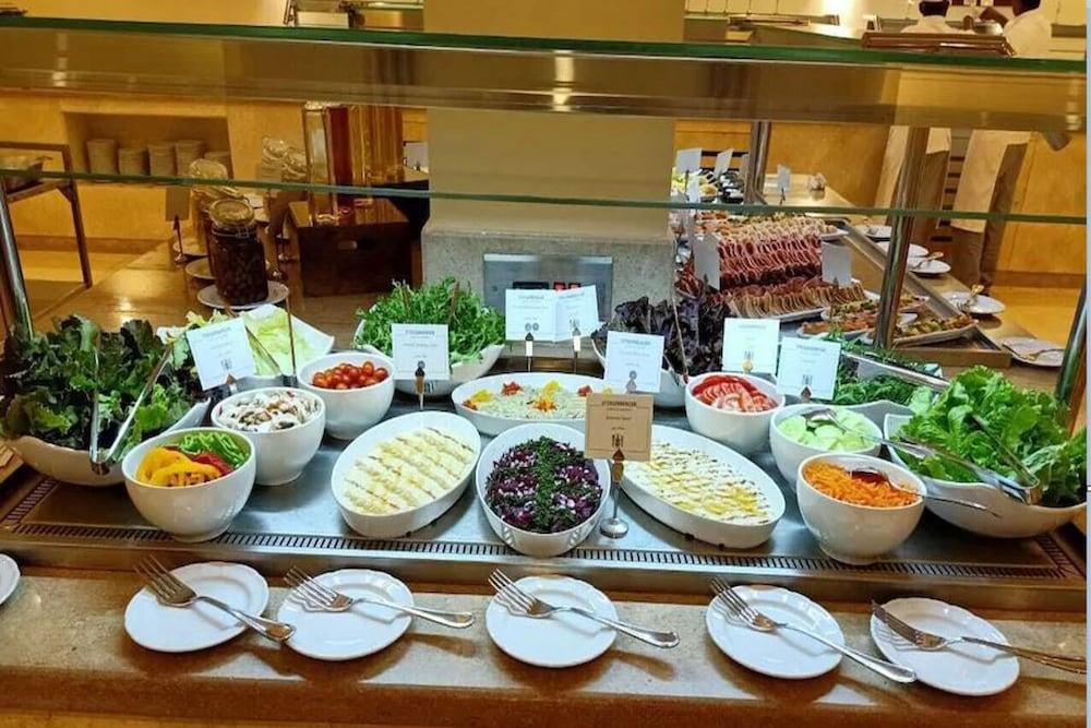 Hotel Steigenberger Achti 5*