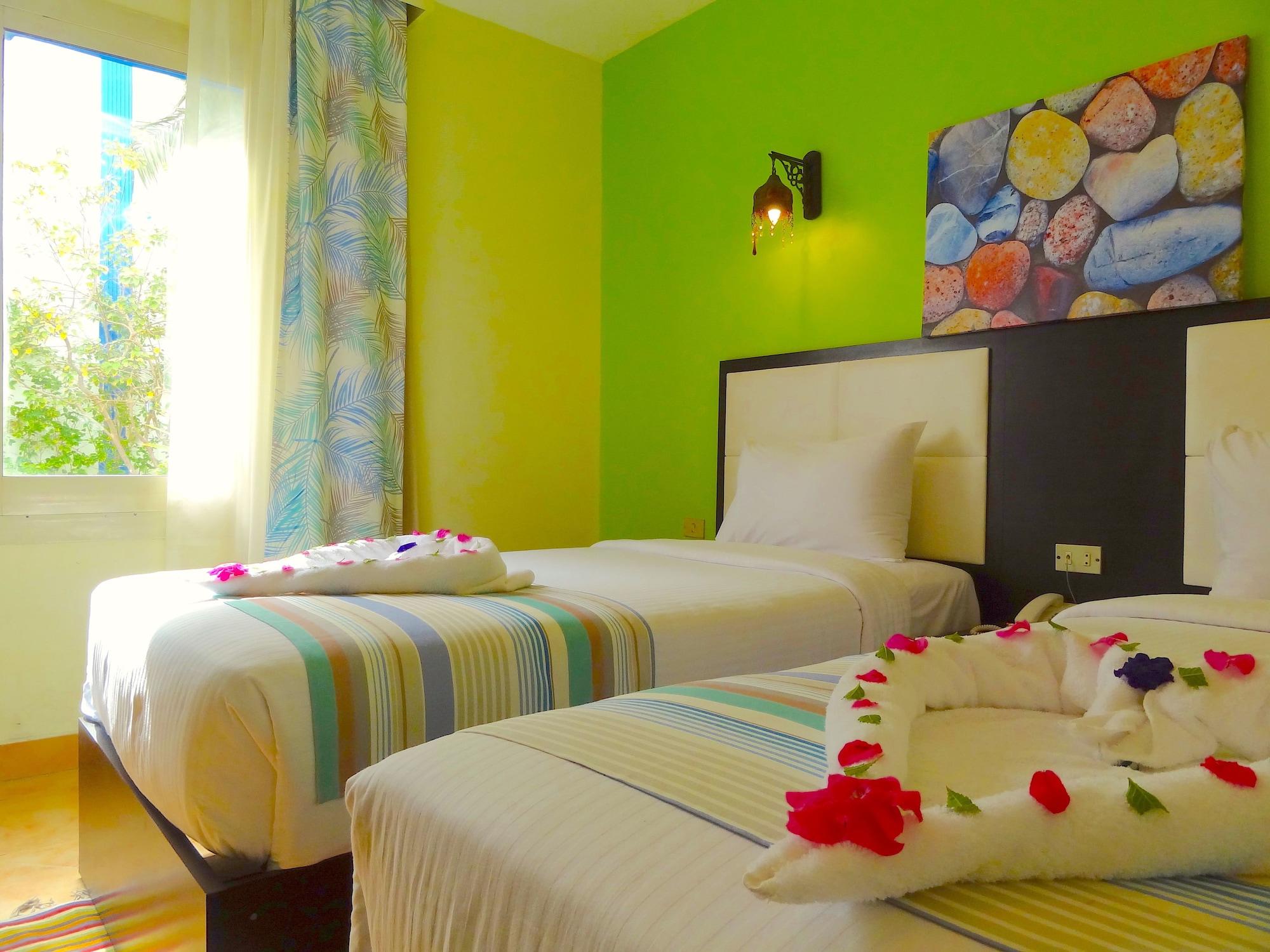 Naama Blue 3*