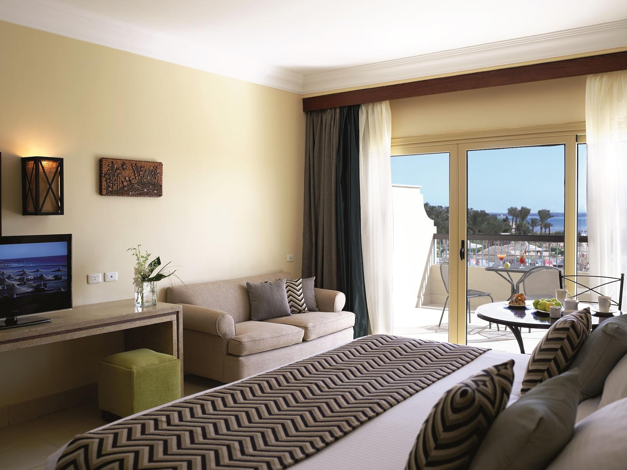 Coral Sea And Aqua Park Resort