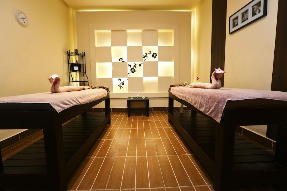 Charmillion Sea Life Resort 4*
