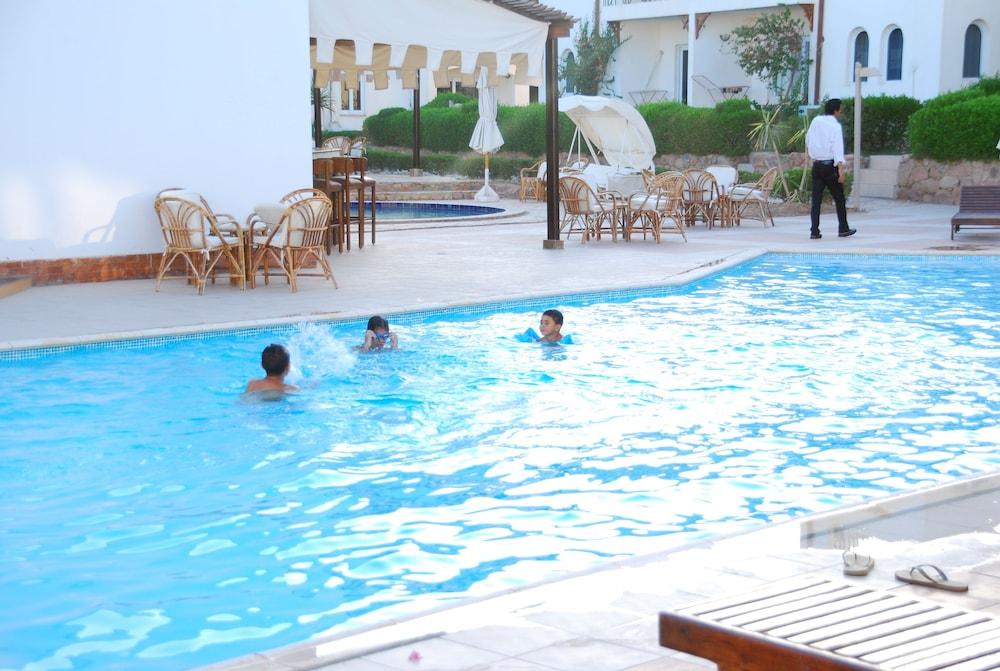 Resort Logaina 3*