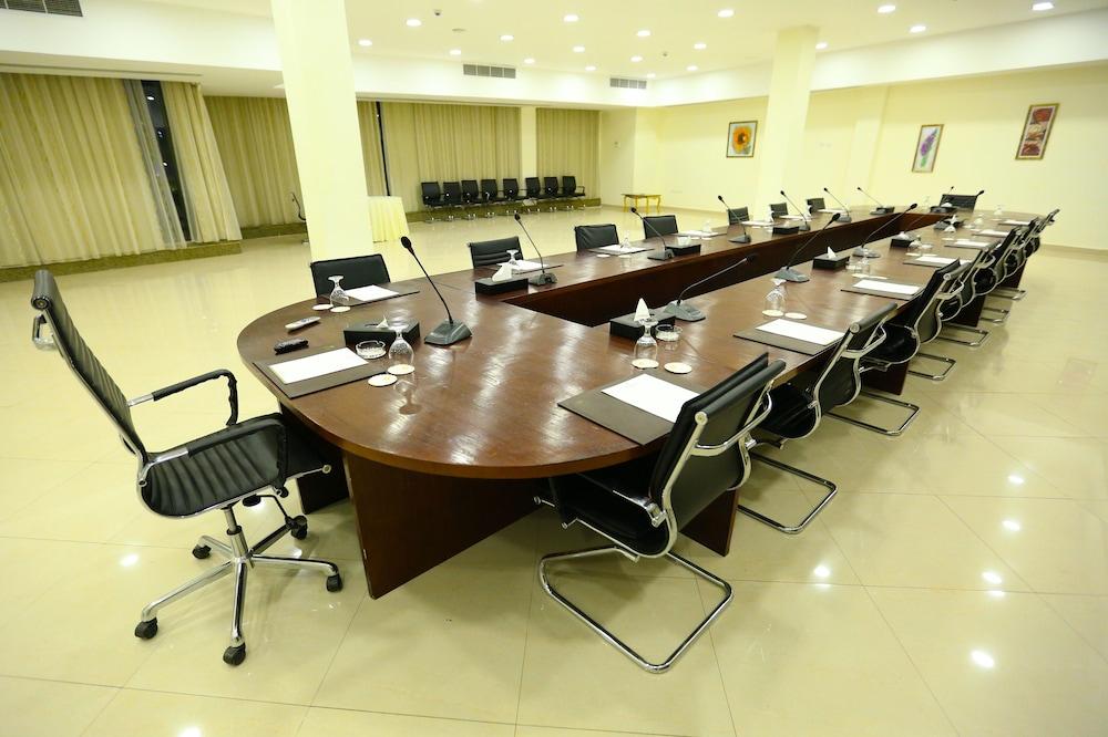 Hotel Tolip El Narges