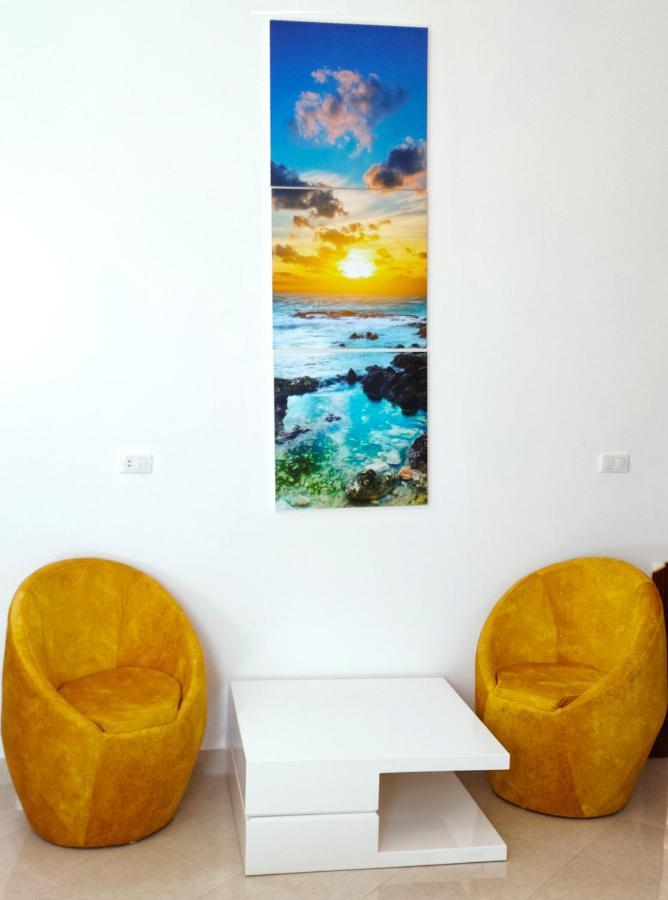 Villa Luxury Seafront Pool - 3 Stories & Roof Floor - Master Bedrooms *