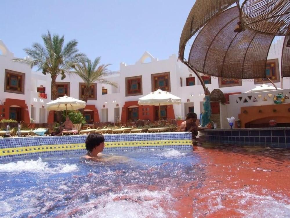 Amarein - Boutique Complex