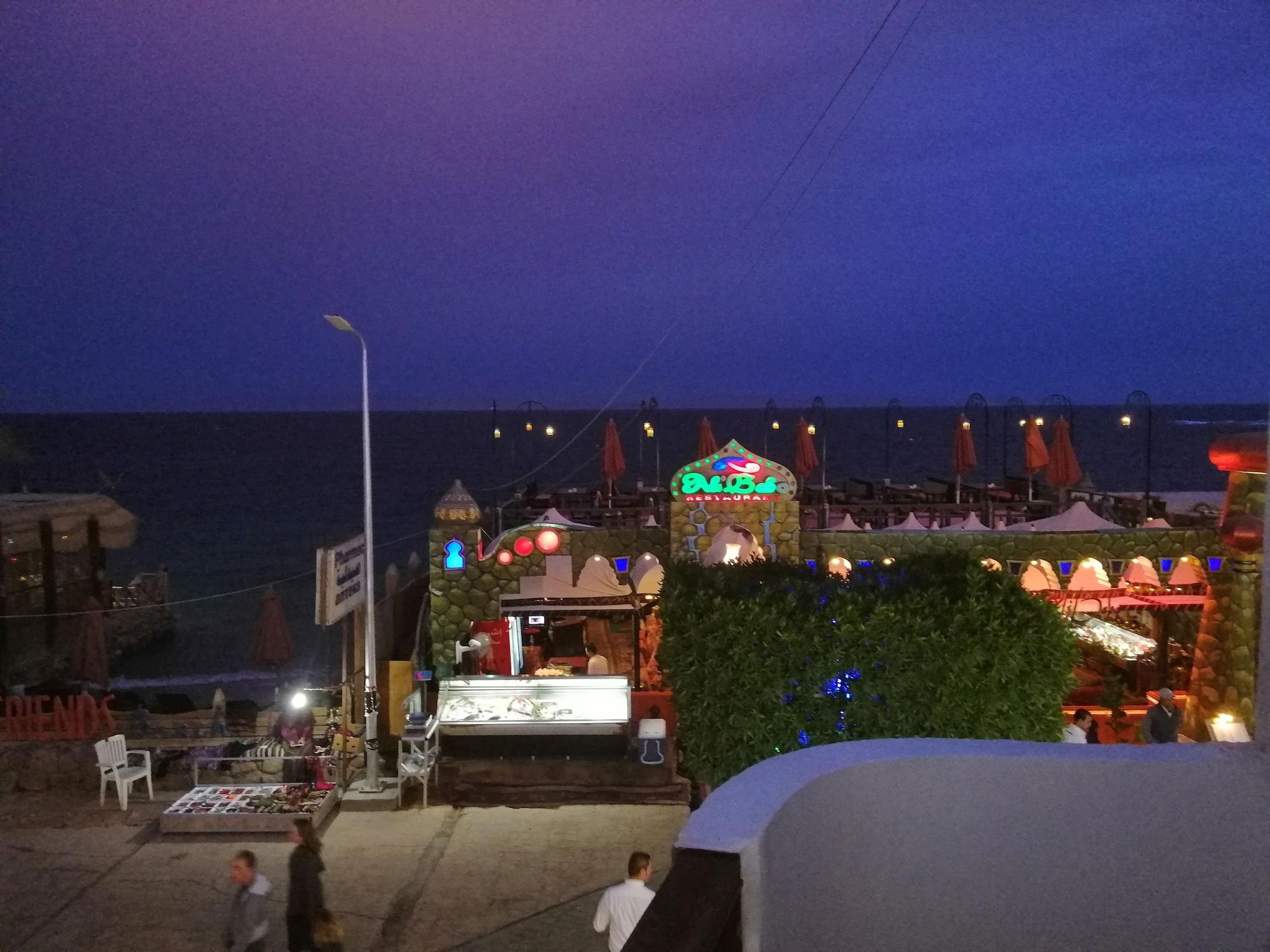 Ali Baba Hostel *