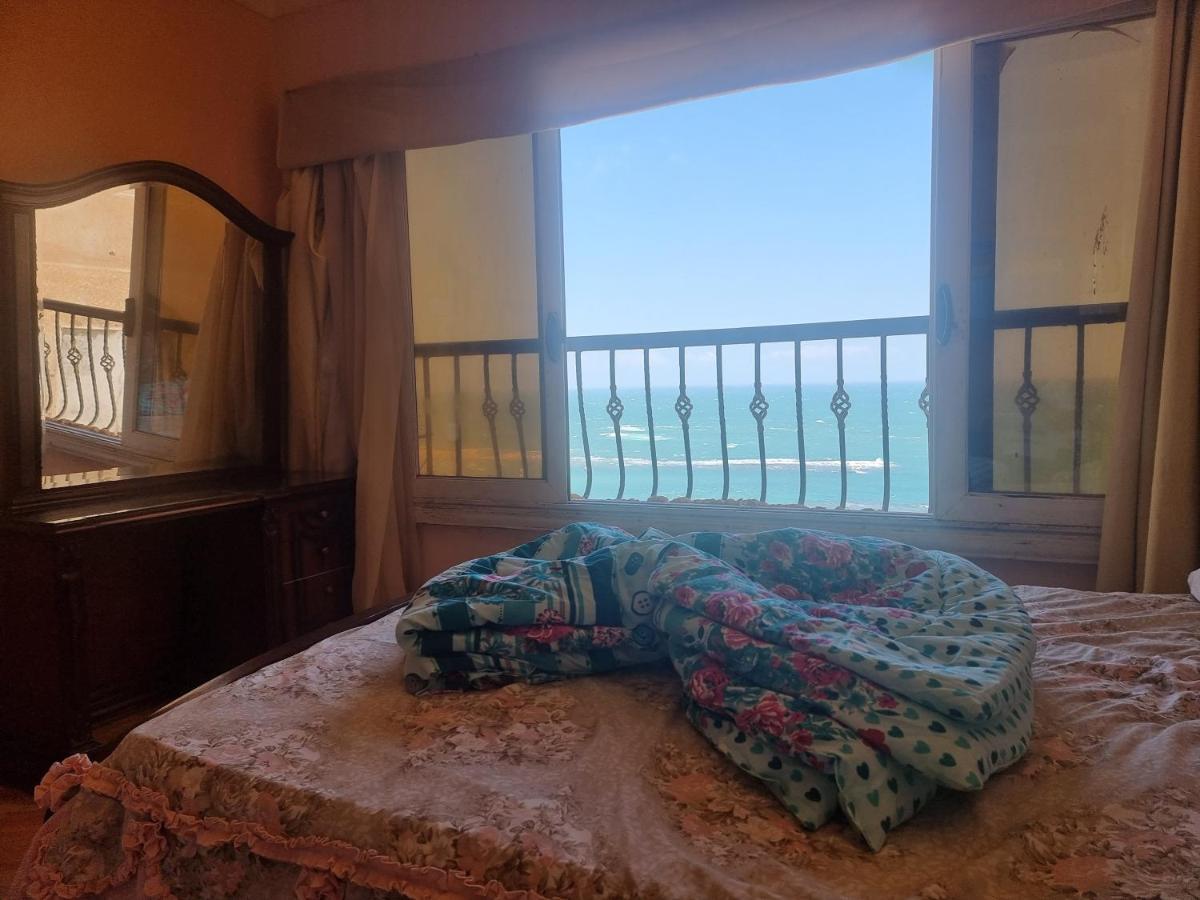 Zamzm Panoramic Sea View Family Flat - Beachfront * Alexandria