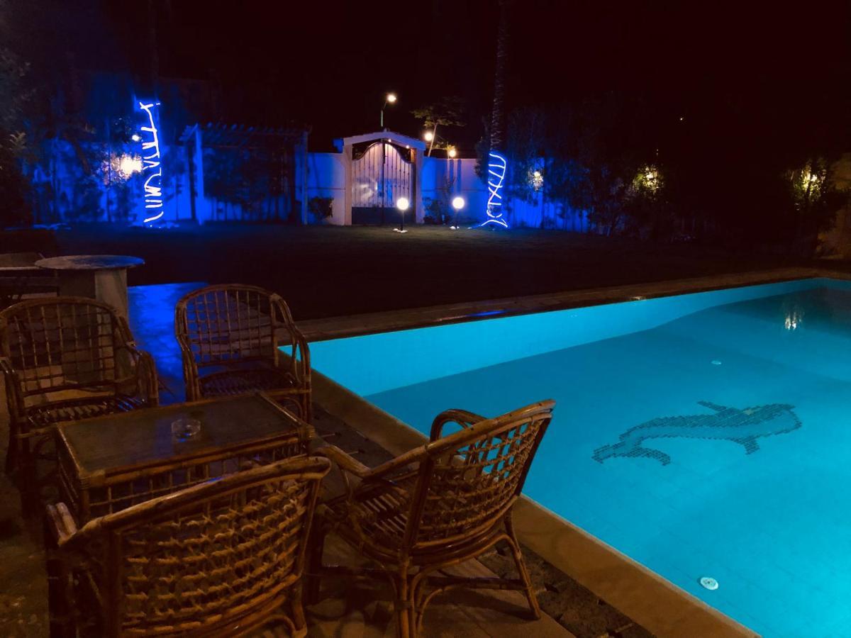 Lovely 5- Bedroom With Overflow Pool With Garden At Oasis Villa