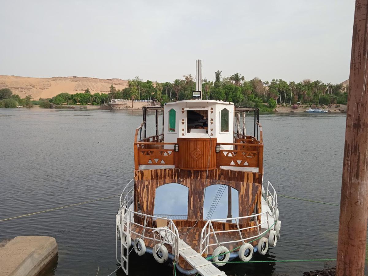 Botel Houseboat And Nile Cruises Zainoba