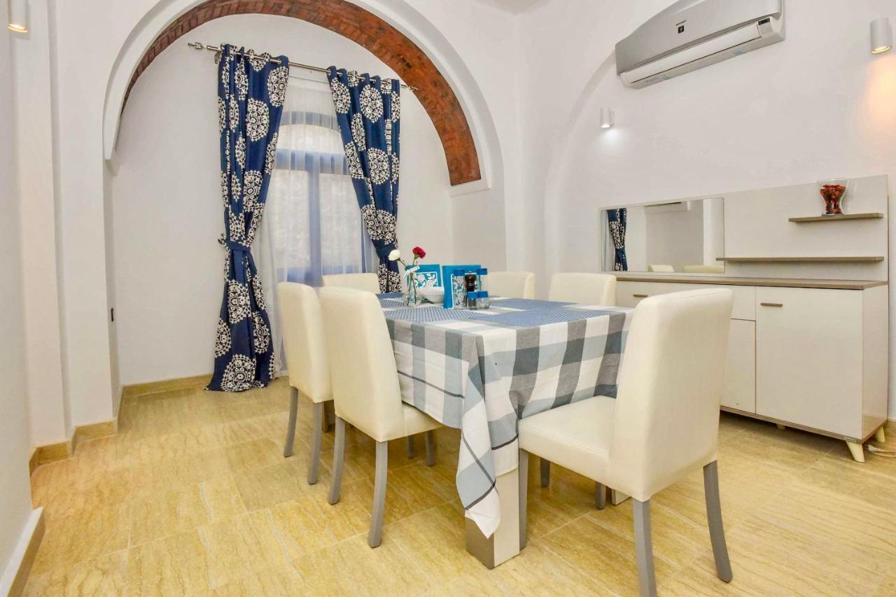 Villa Luxury 8br With Seaview And Private Pool In